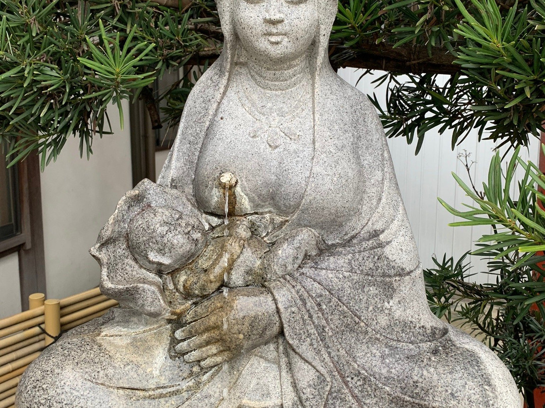 Mama Kannon Temple景点图片