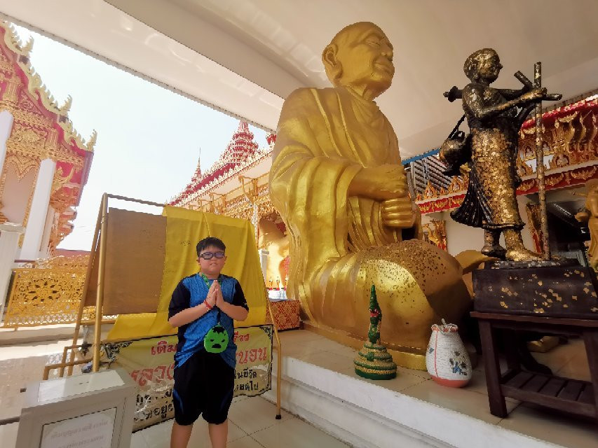 Wat Rat Prakhong Tham-挽艾必去景点