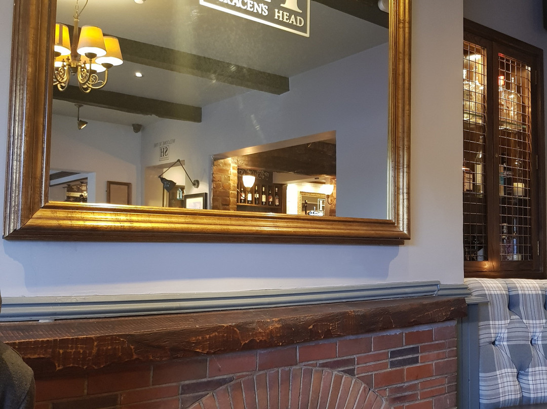 The Saracens Head主图