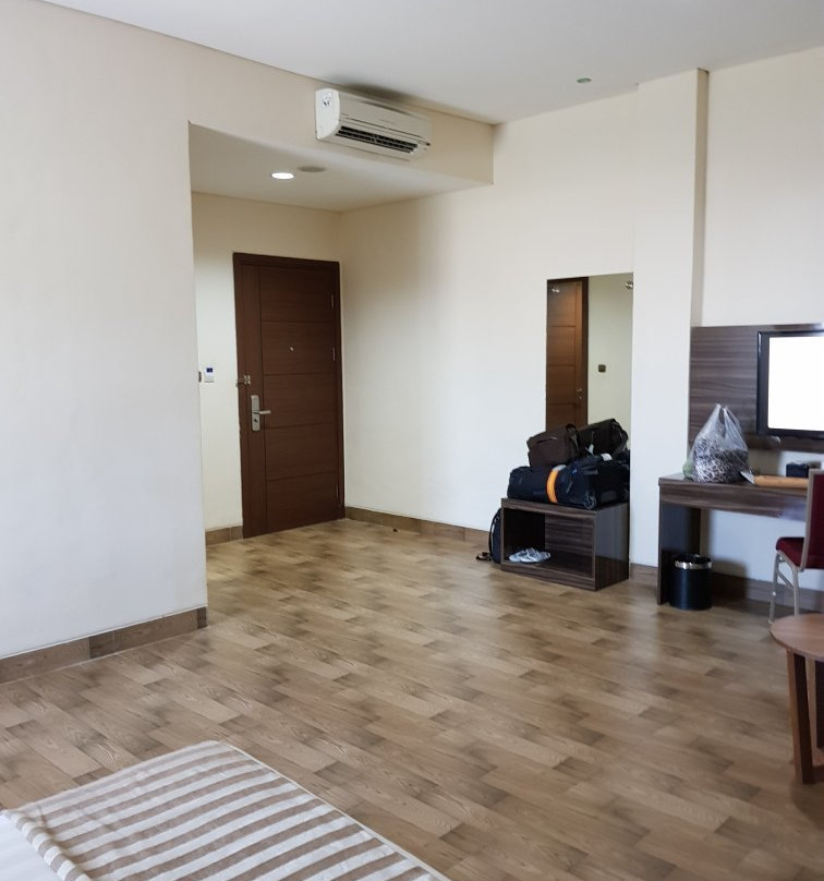 Horex Hotel Sentani主图