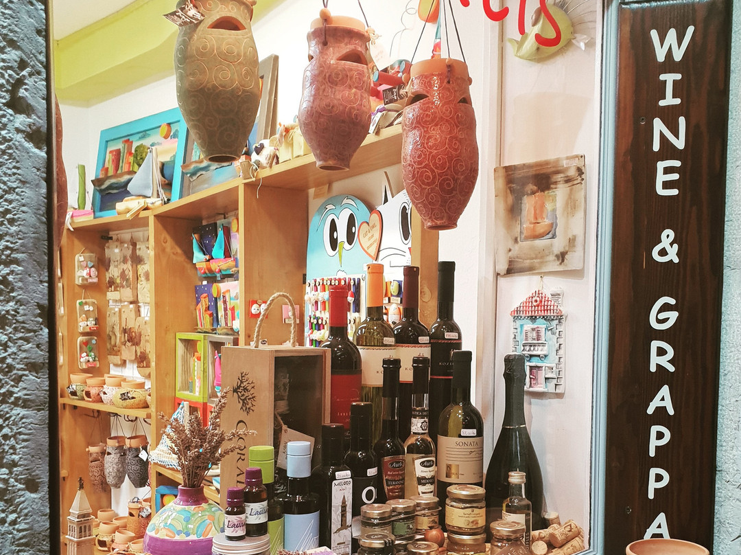Croatis Souvenirs & Gift shop-罗维尼必去景点
