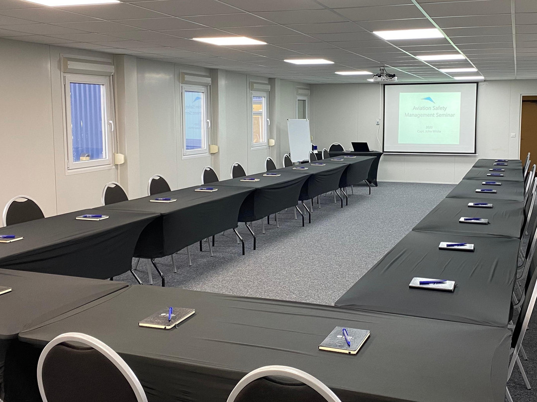 Elstree Aviation Centre - Offices, Meetings & Events景点图片