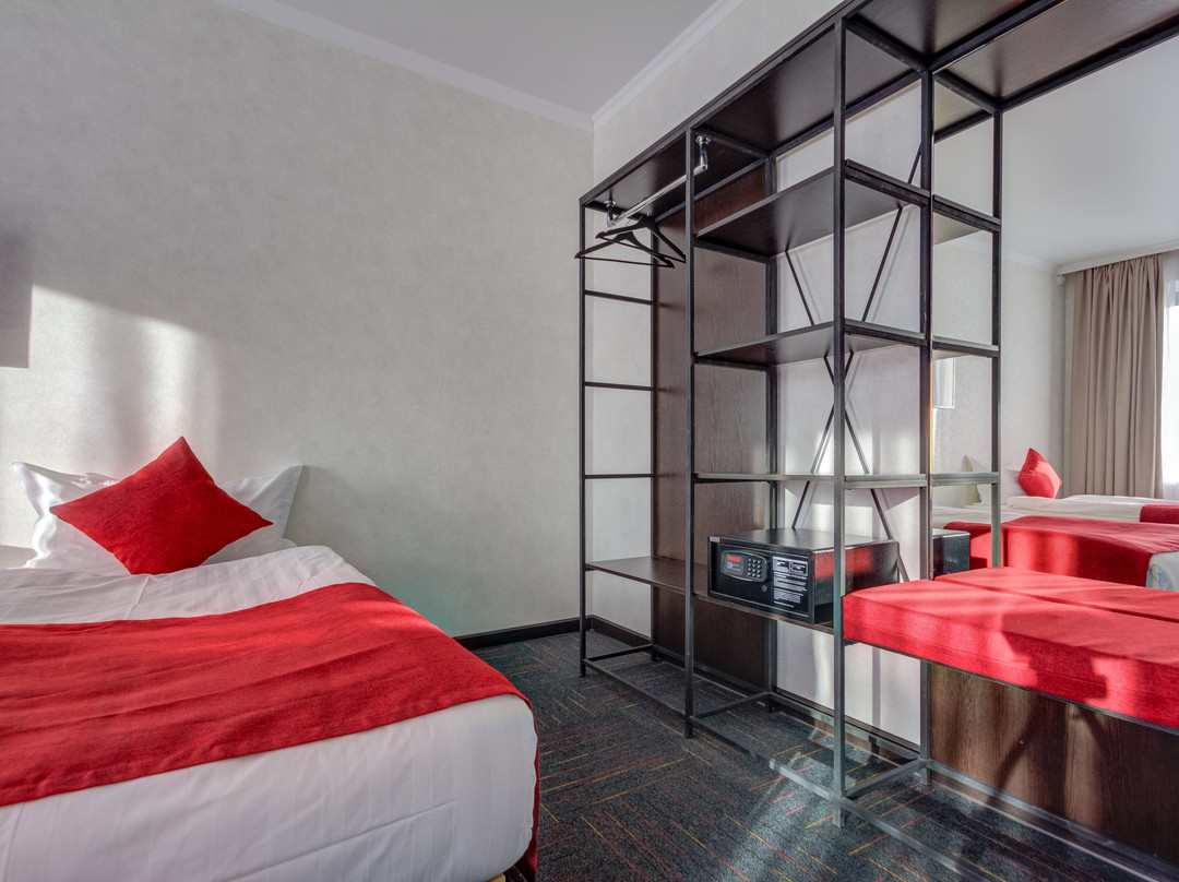 My Hotel Karakol主图