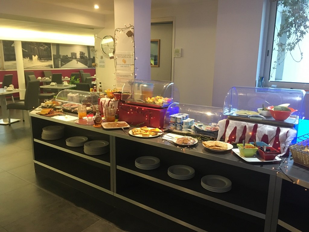 Privilège Hôtel Eurociel Centre Comédie-餐饮