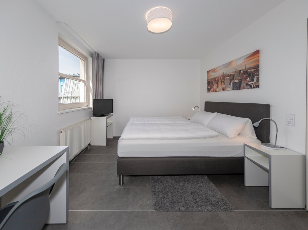 Westside Living主图