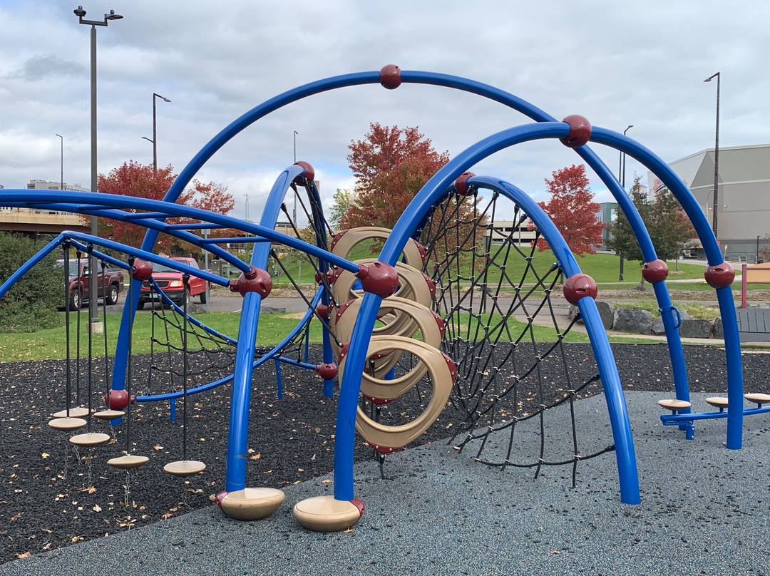 Bayfront Festival Park-德卢斯必去景点