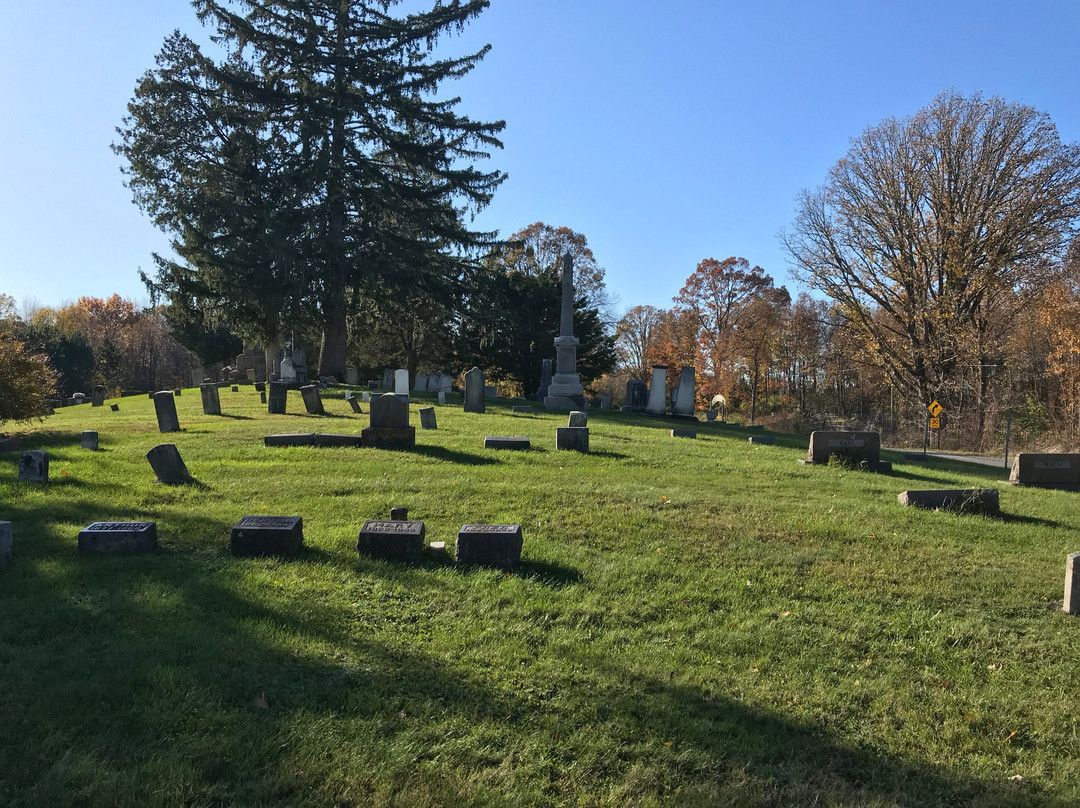 Fitchburg Cemetery景点图片