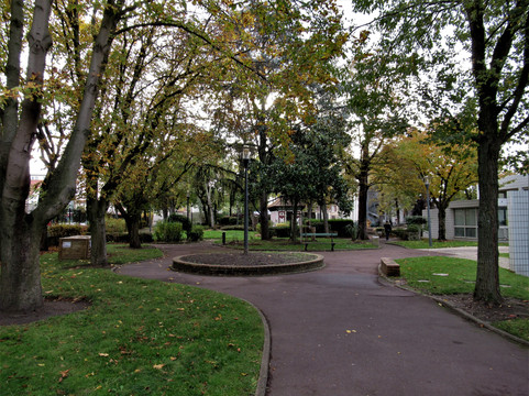 Square François Mitterrand-Bondy必去景点