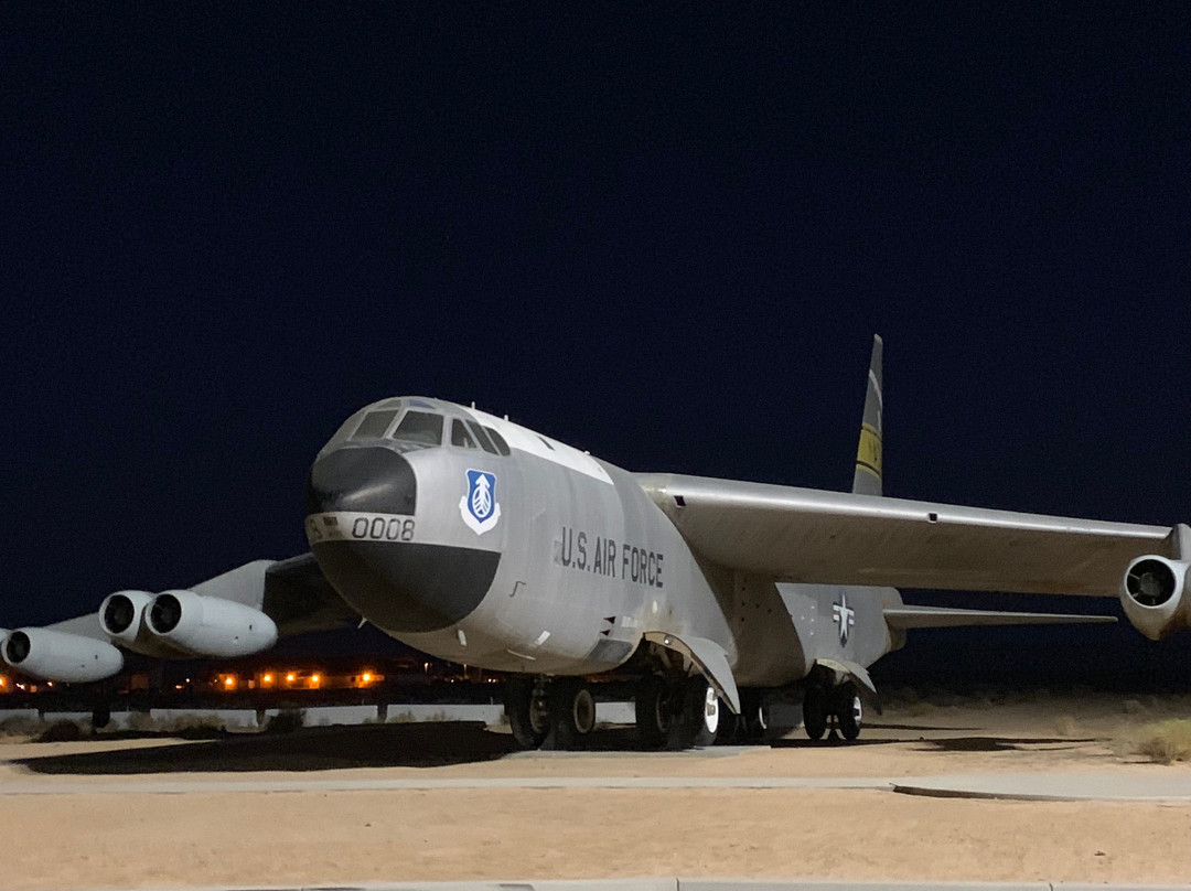 Boeing NB-52B Mothership 008-Edwards必去景点