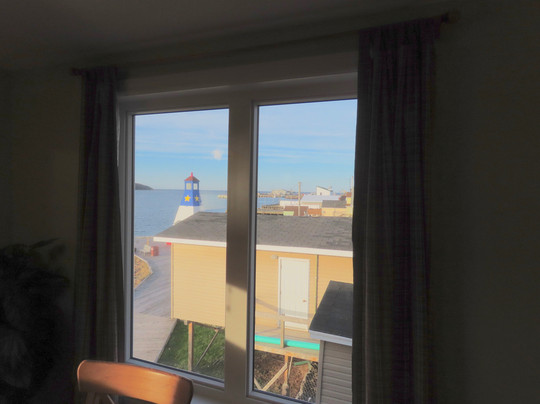 奥贝格湾风套房酒店主图