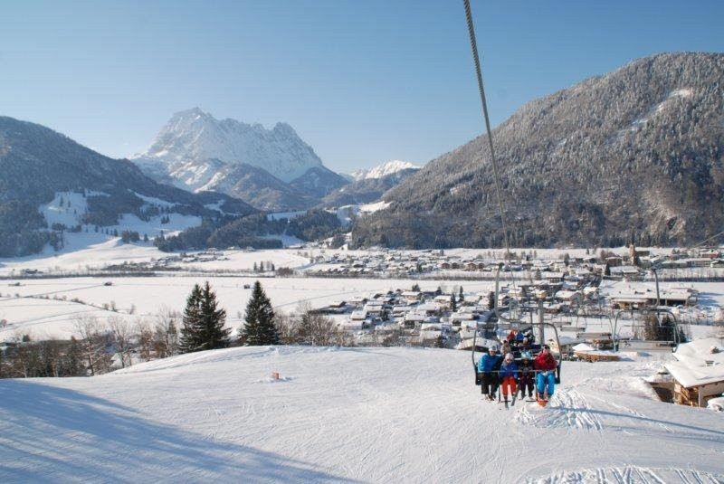 Skischule Kirchdorf-教堂村堤候必去景点