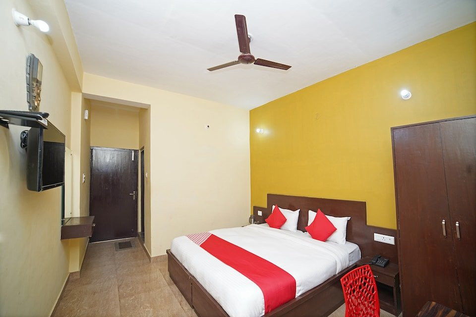 Hotel Trishul Regency