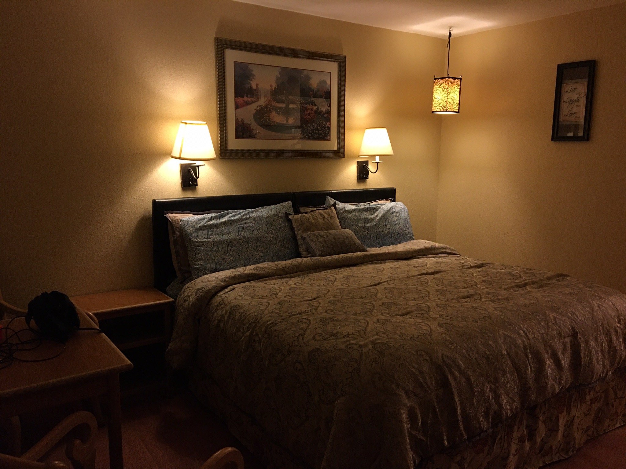 Columbine Motel-官方