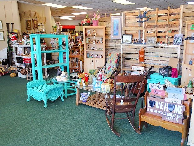 Red Hound Antique Market-Commerce必去景点