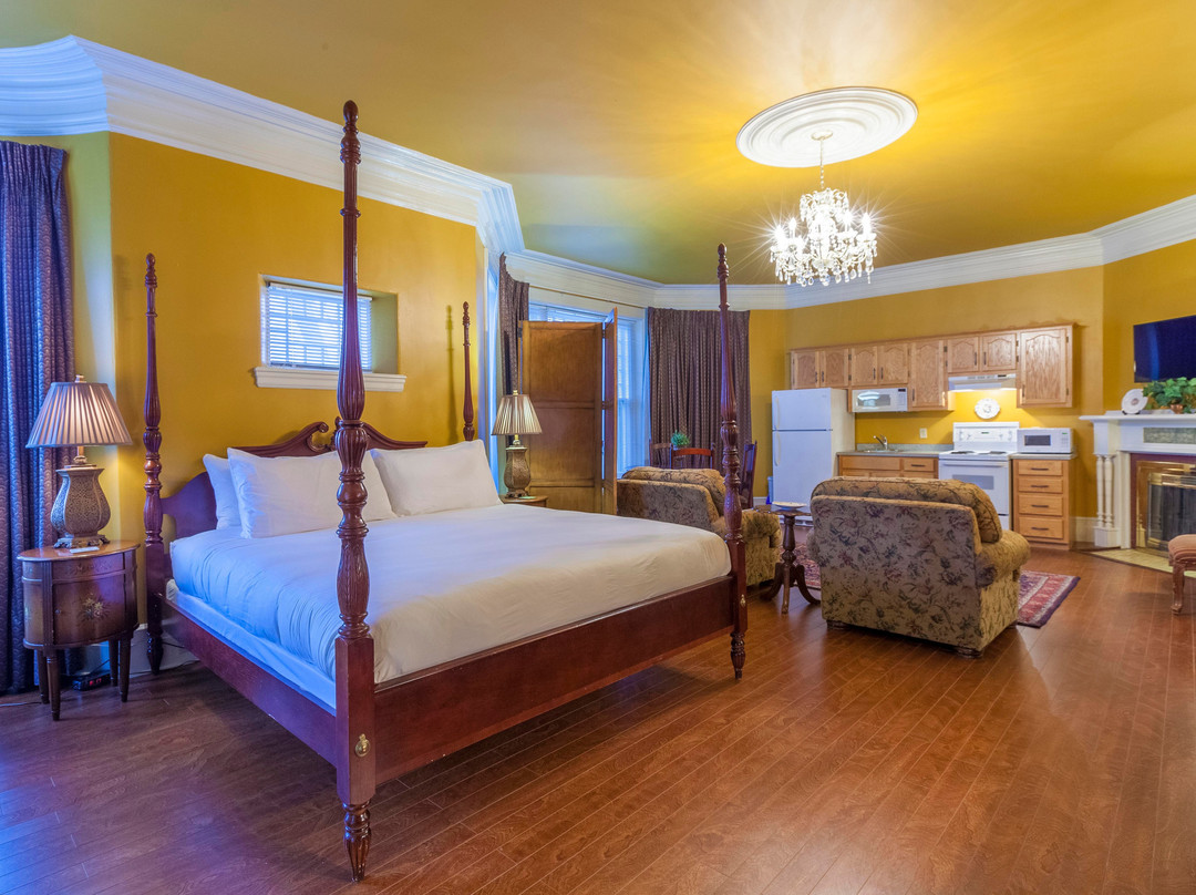 Chipman Hill Suites