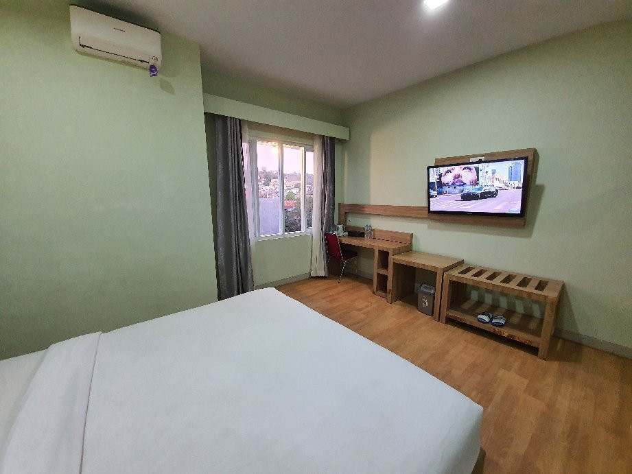 Pare Beach Hotel, Bacukiki主图