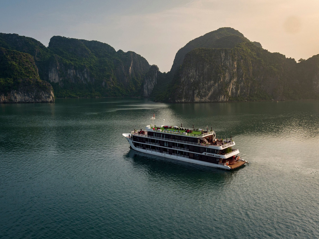 Amour Cruise-Ha Long City必去景点