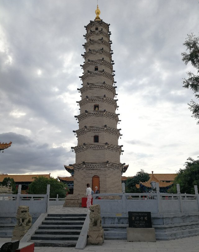 罗什寺塔景点图片
