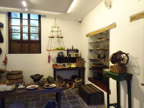 Museo del Carmen Alto-基多必去景点