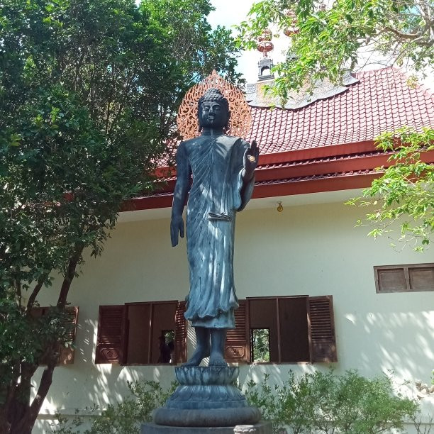 Candi Mendut (Temple)景点图片