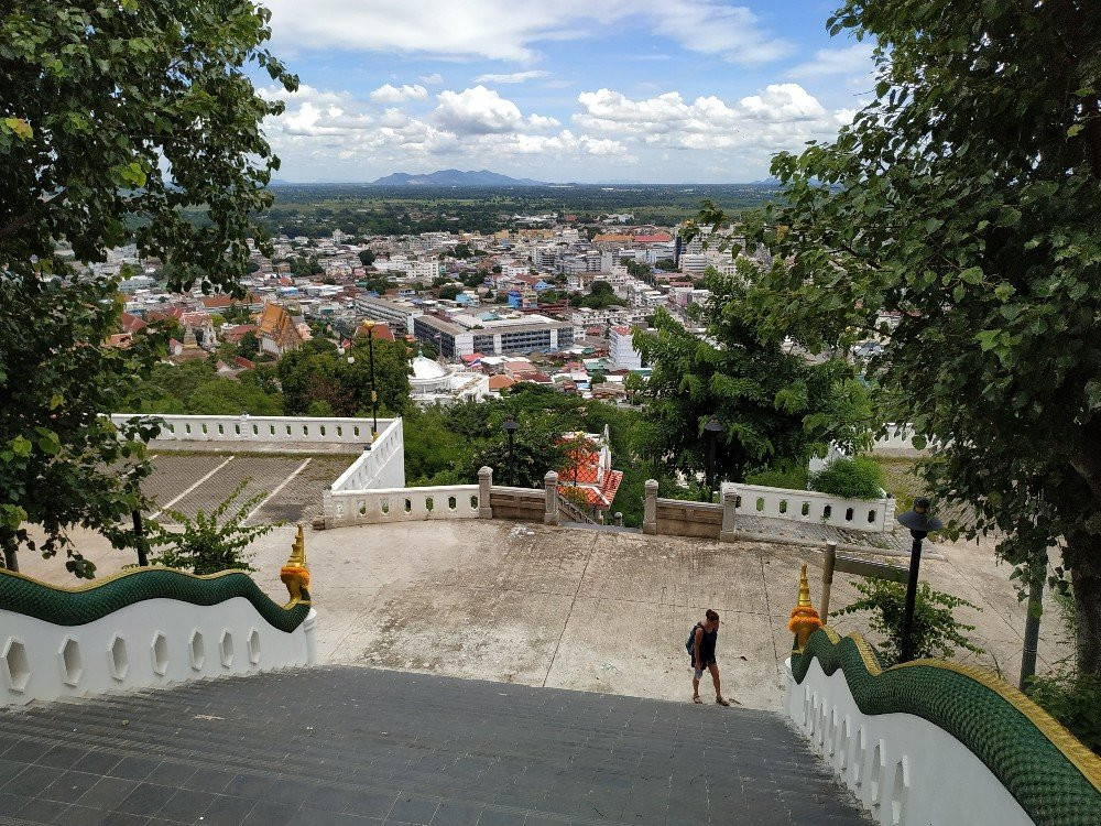 Wat Woranat Banphot-那空沙旺必去景点