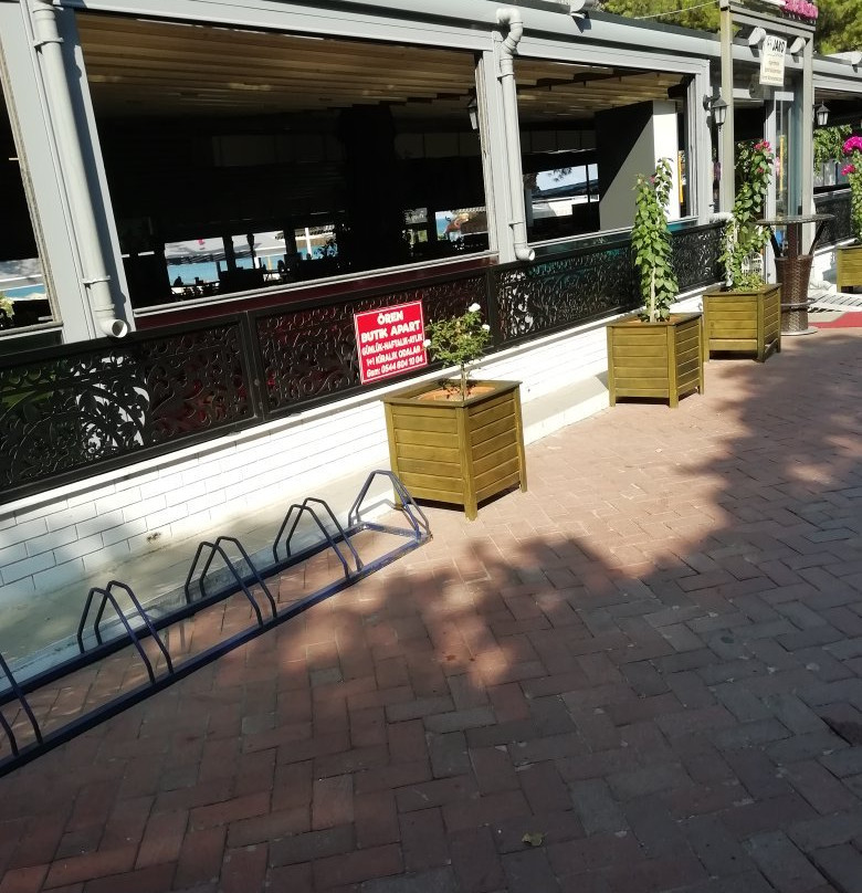 Jako Cafe & Bistro