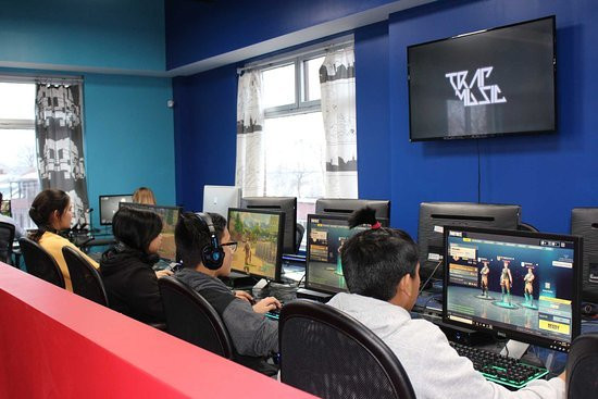 Nemesis Video Game Lounge-Pointe Claire必去景点