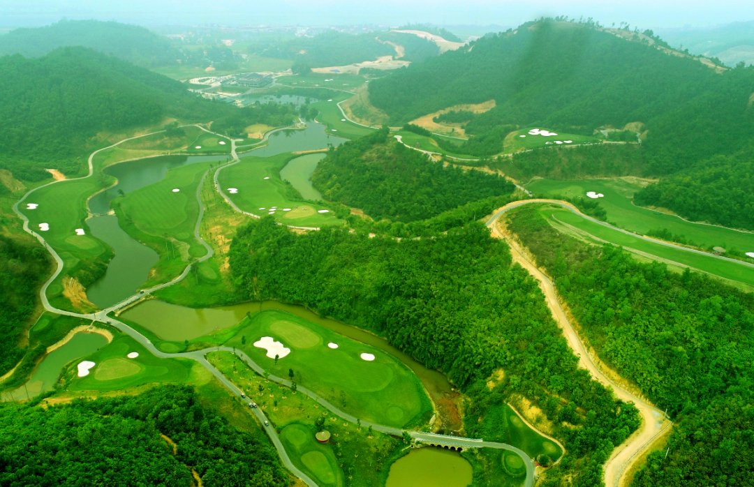 Hilltop Valley Golf Club-Hoa Binh必去景点