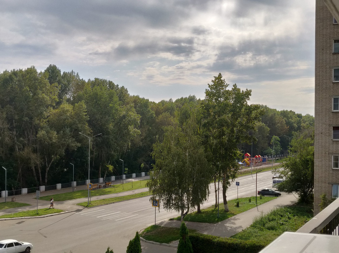 Shiny River Hotel主图