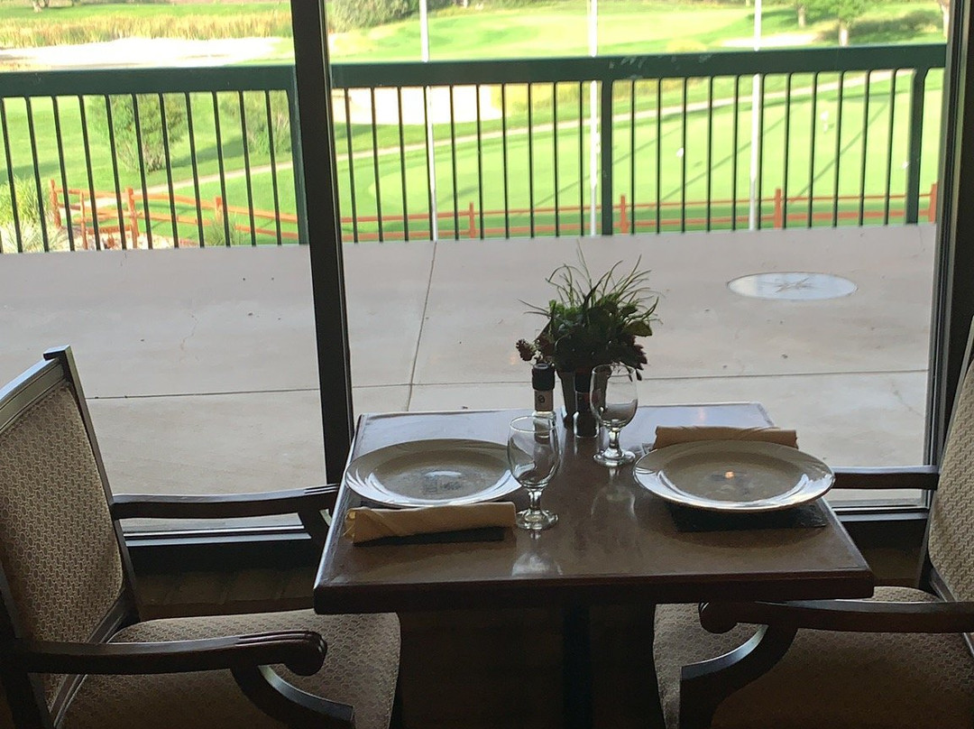 Best Western Plus Emerald Inn & Suites主图