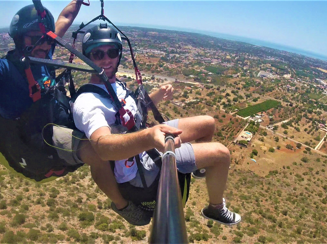 Paragliding with Nelson景点图片