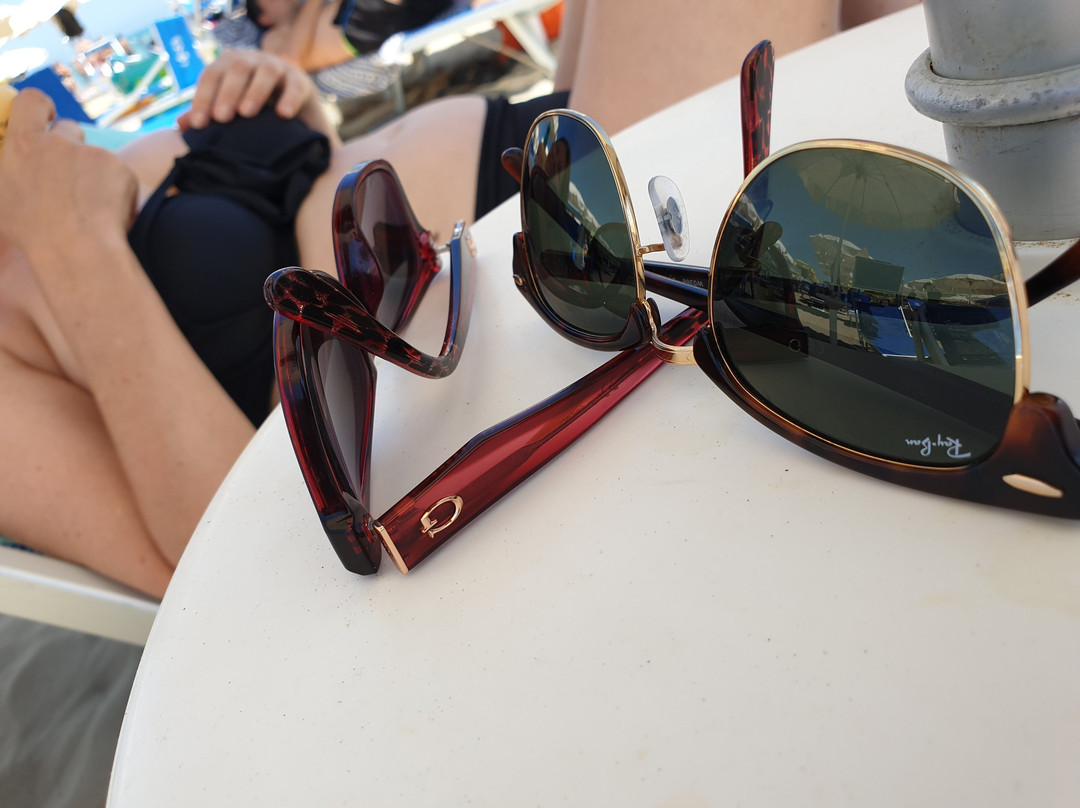 Bagni 64 Apapaia-塞尼加利亚必去景点