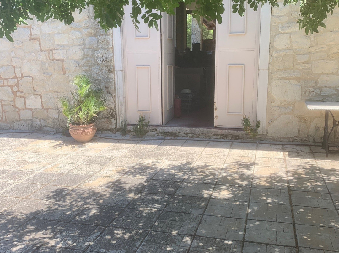 Rhous Winery-Choudetsi必去景点