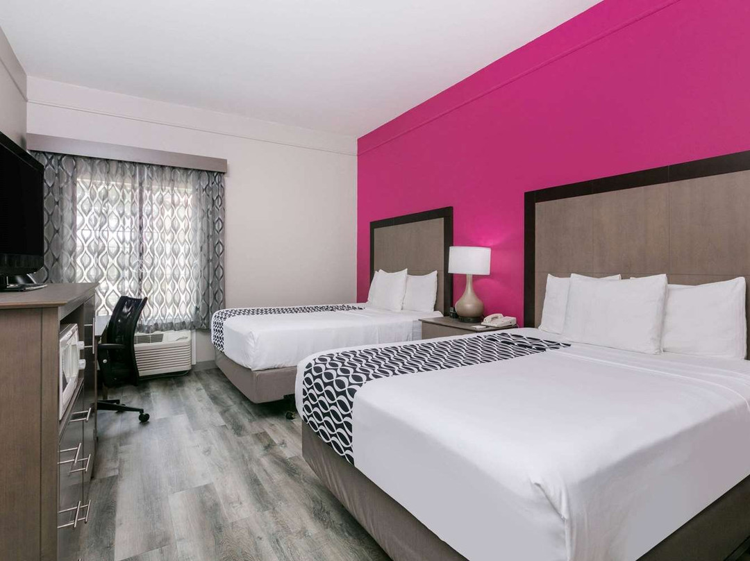 La Quinta Inn & Suites by Wyndham Fredericksburg主图