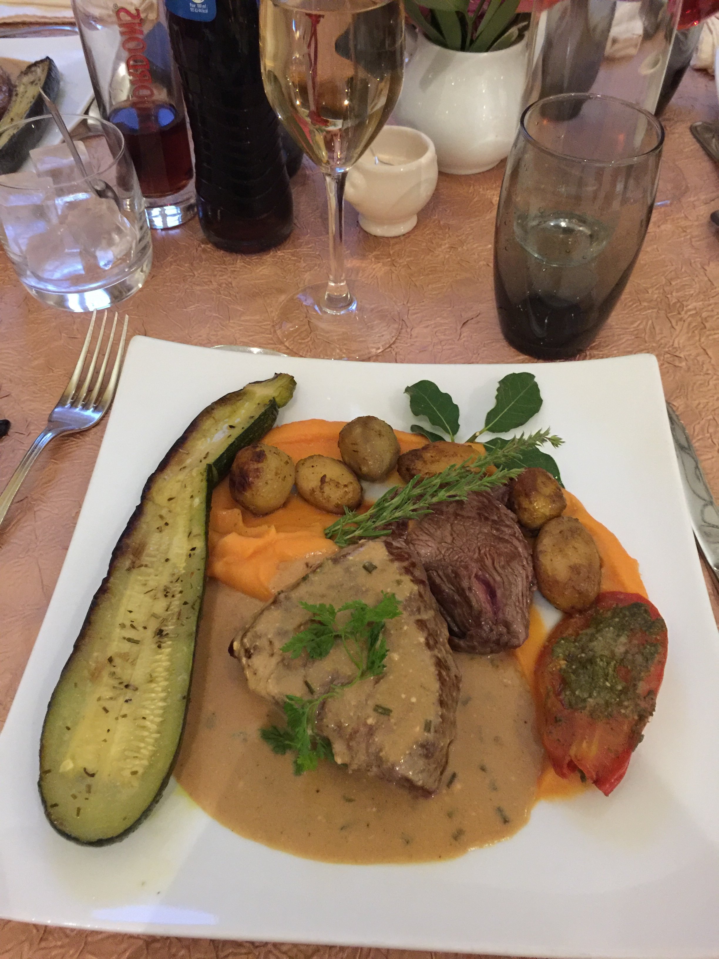 Logis Hôtel de la Tour-餐饮