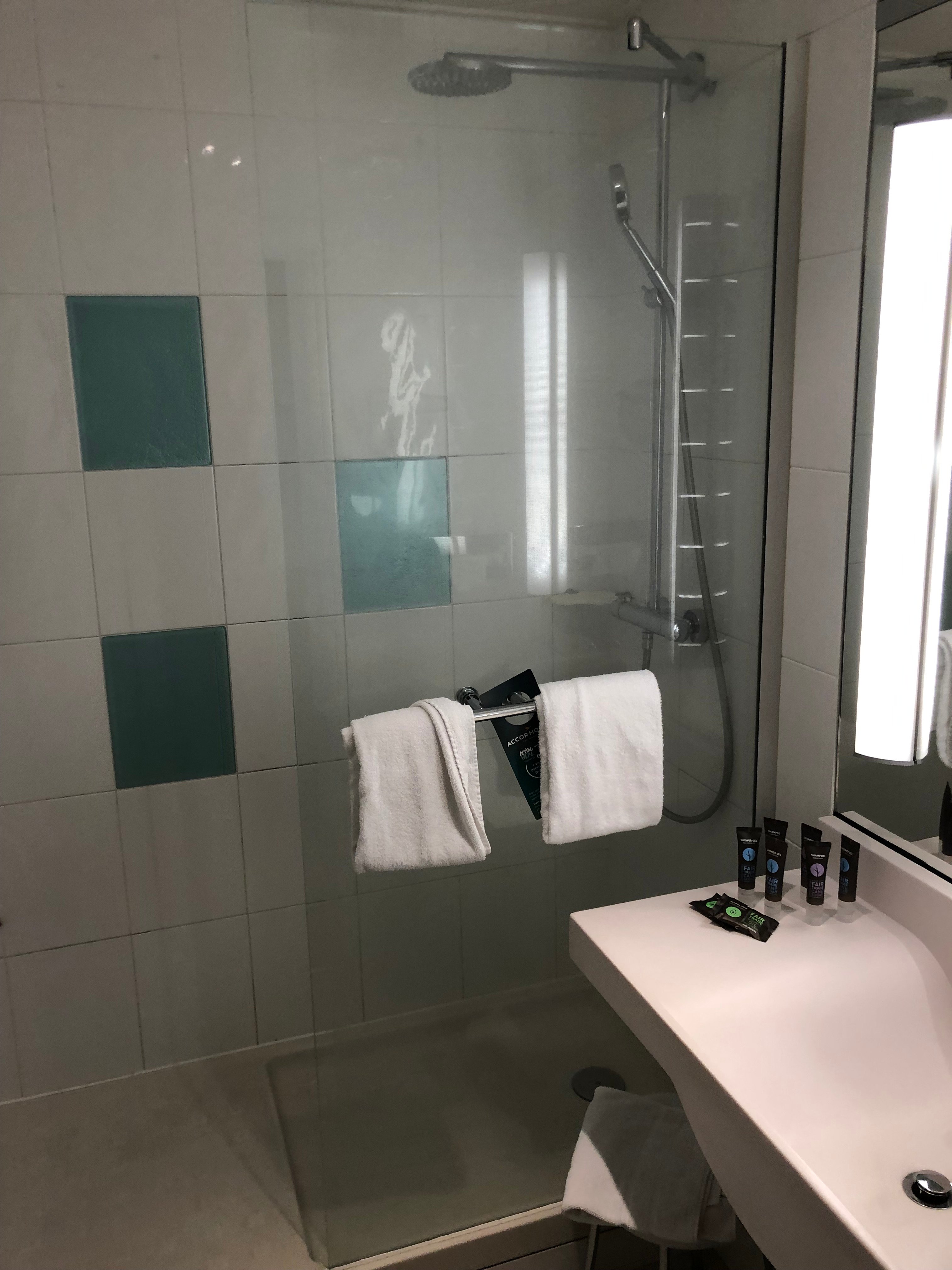 Novotel Caserta Sud-浴室