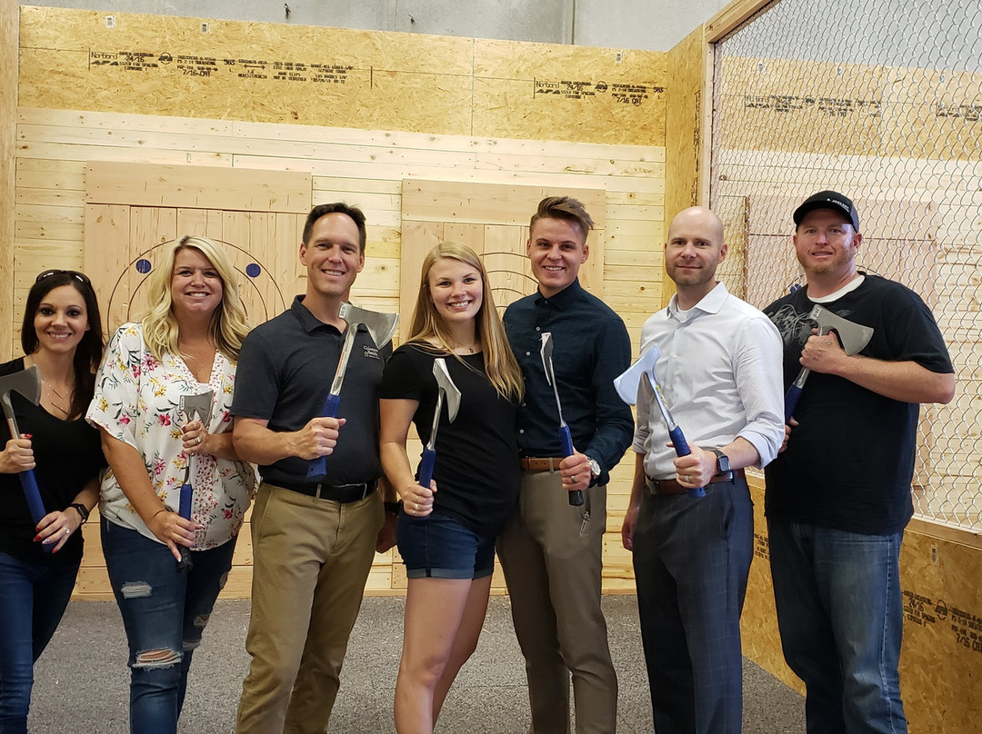 Rocky Mountain Axe Throwing-米德瓦尔必去景点