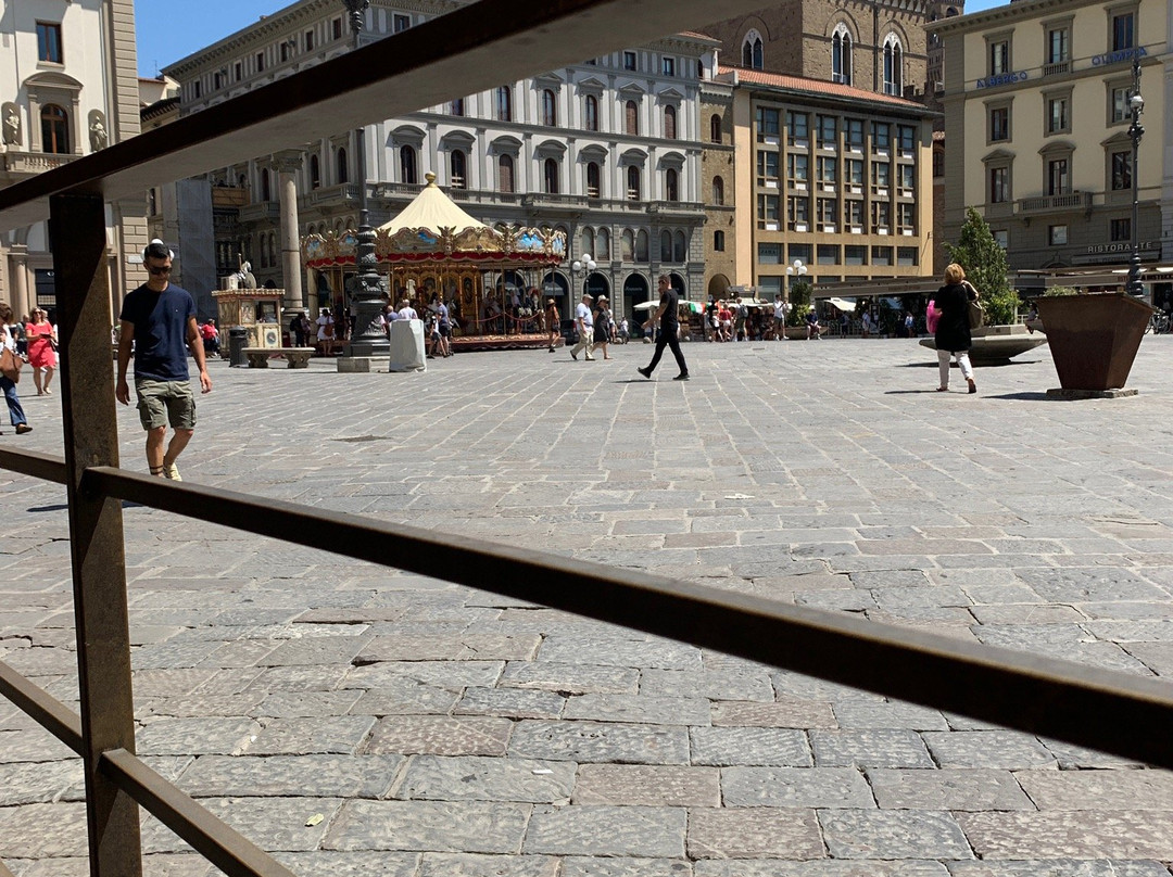 The Paszkowka Palace主图