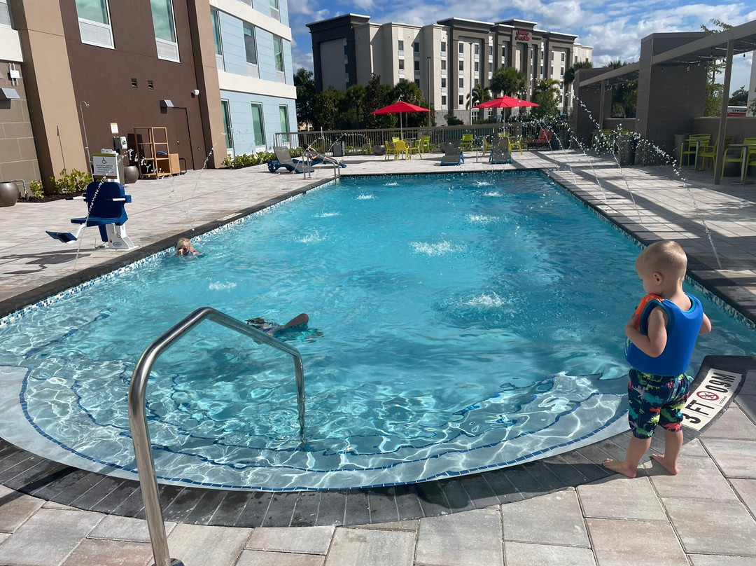 Home2 Suites by Hilton Fort Myers Colonial Blvd