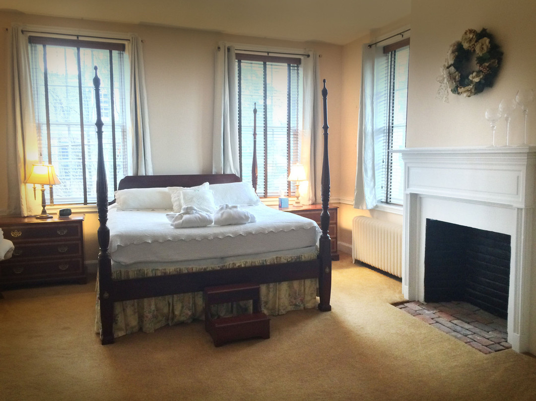 Ascot House Bed and Breakfast主图
