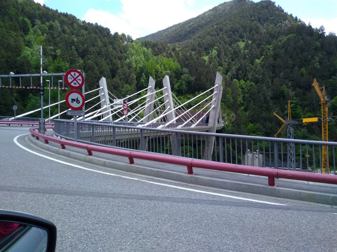 Puente de Madrid-安道尔城必去景点
