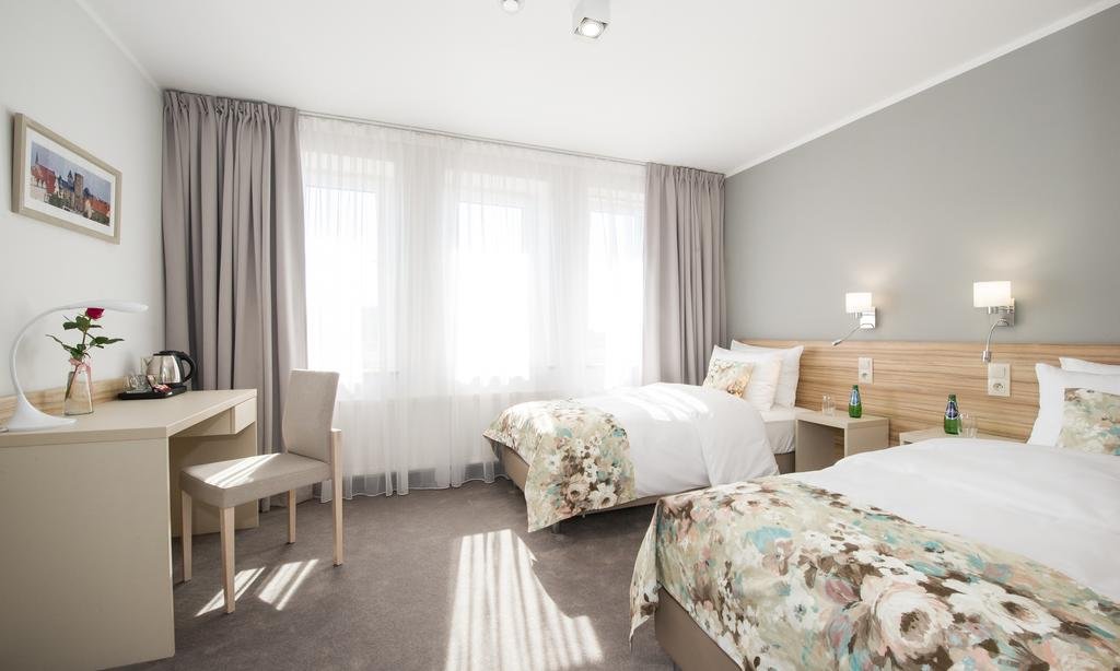 Hotel West-官方