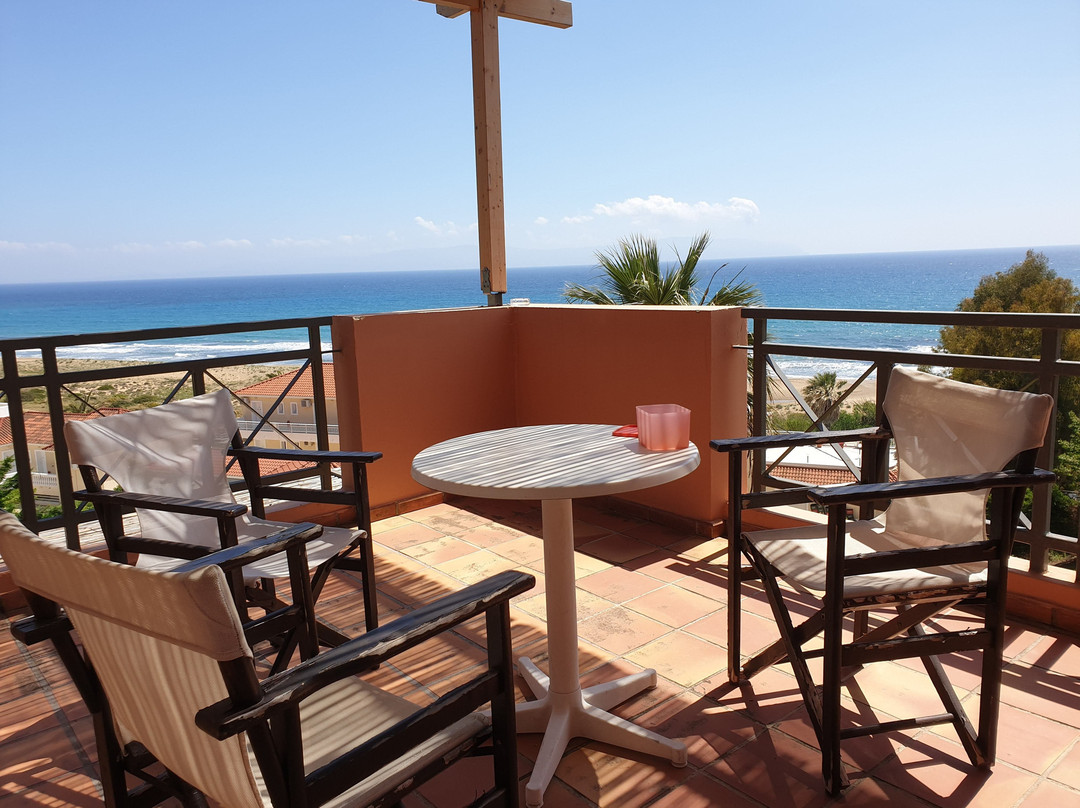 Mounda Beach Hotel主图