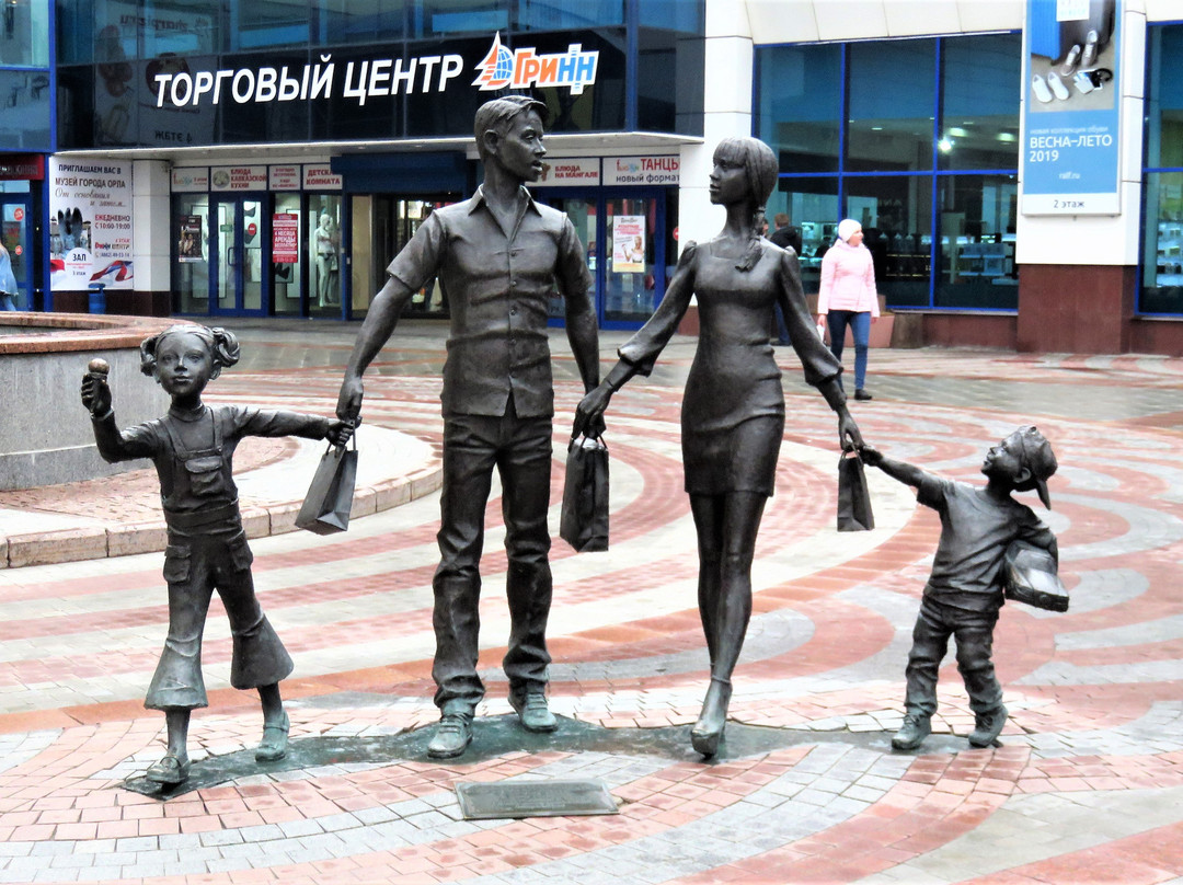 Sculpture Semya-Oryol必去景点
