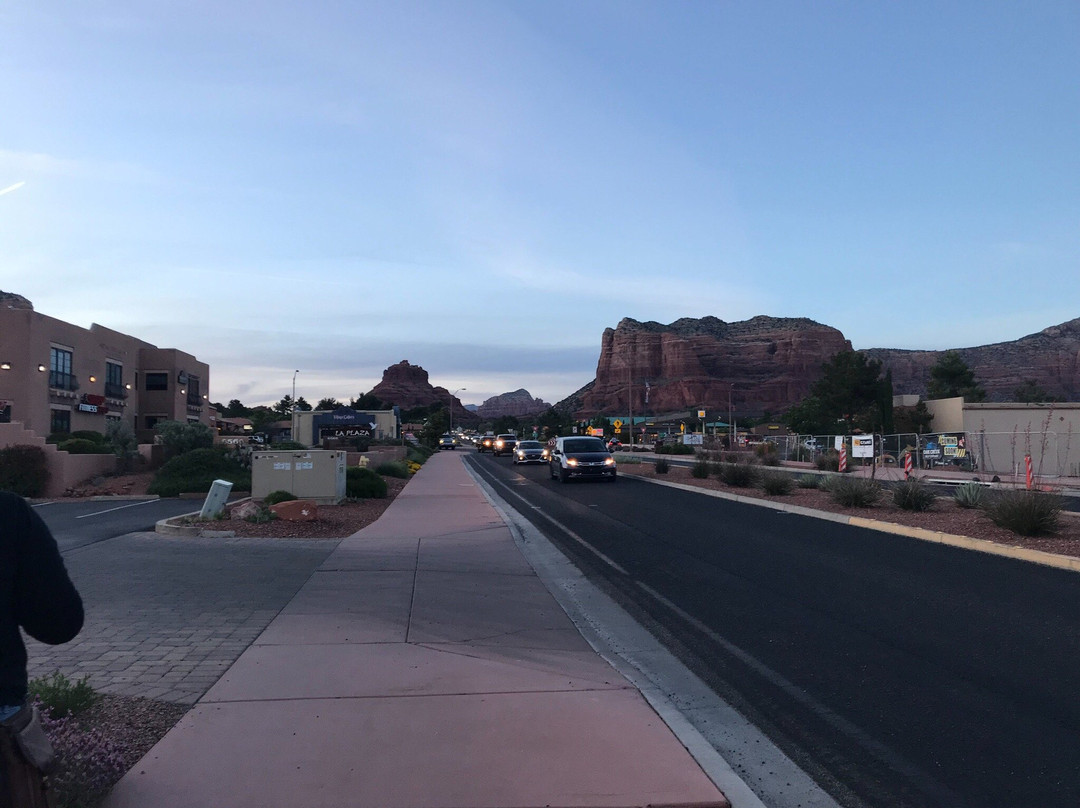 德瑟特魁尔旅馆主图