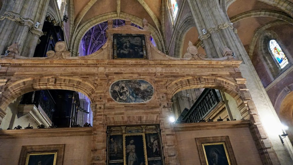 Iglesia de Santa Maria de la Asuncion-卡莫纳必去景点