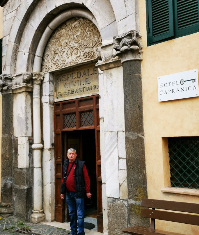 Hotel Capranica