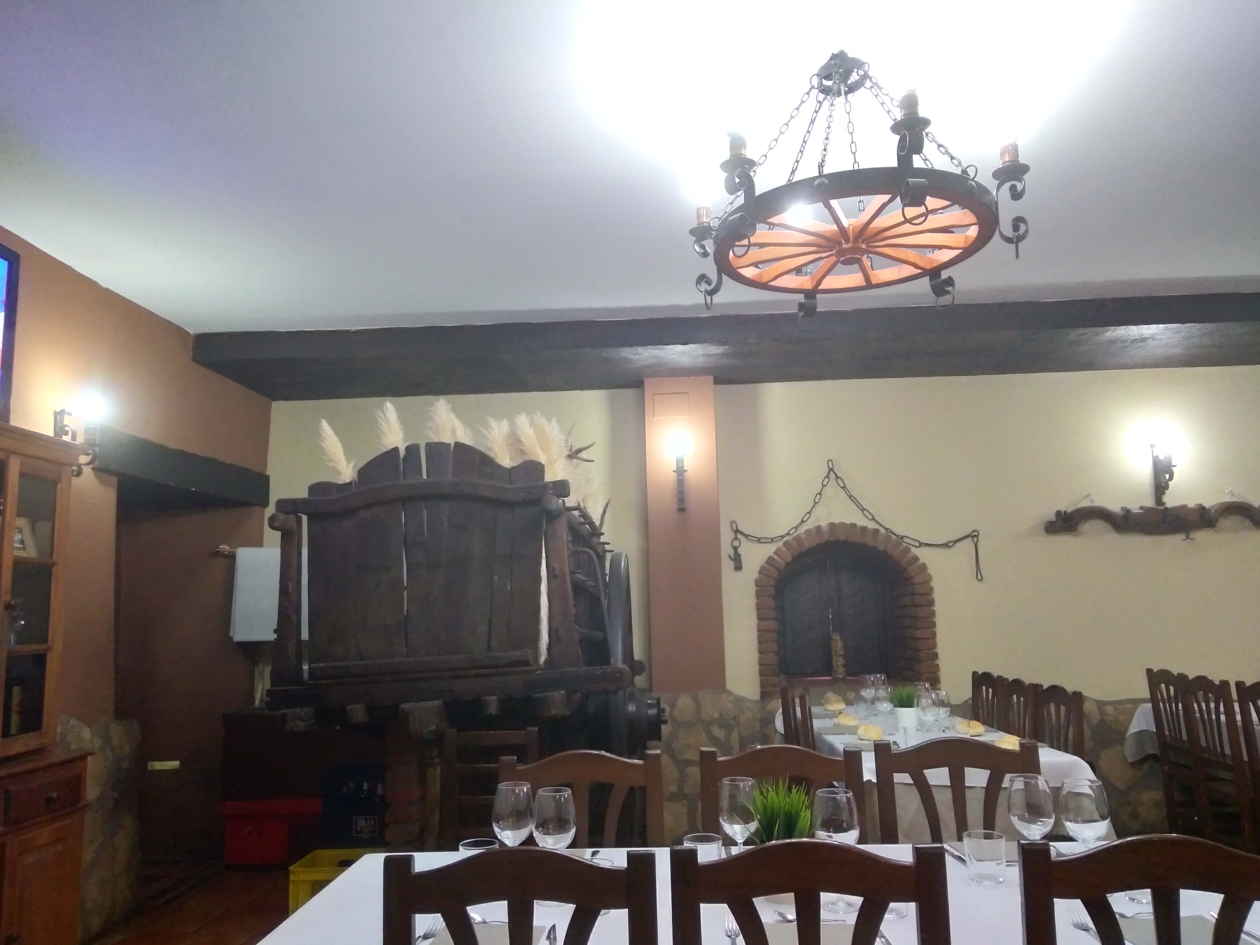 Centro de Turismo Rural Vistahermosa-餐饮