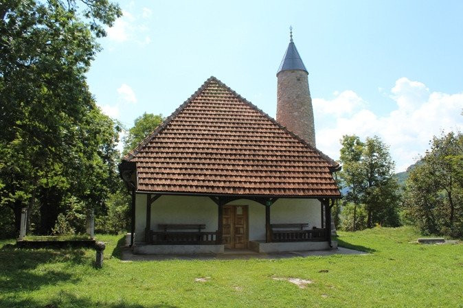 Mosque in Umoljani景点图片