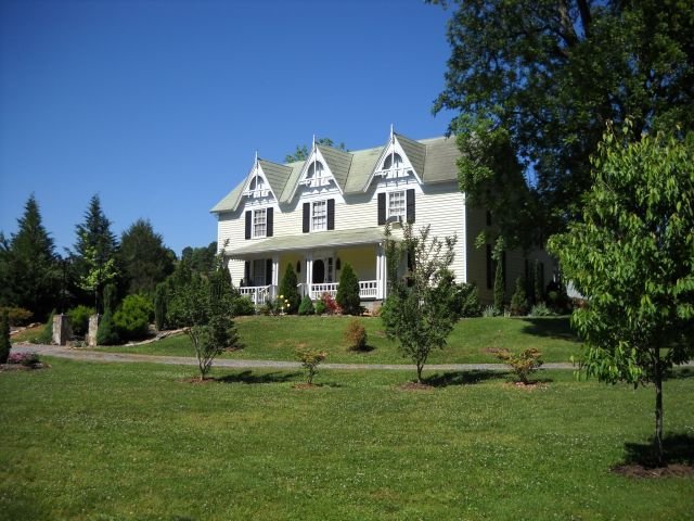 Bridgewater Hall Historic Inn-官方